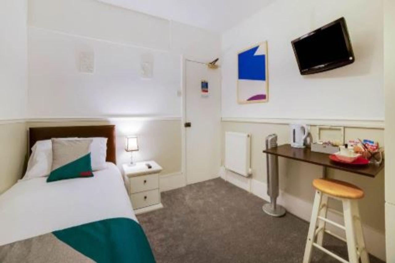 Airport Lodge Farnborough  Bagian luar foto